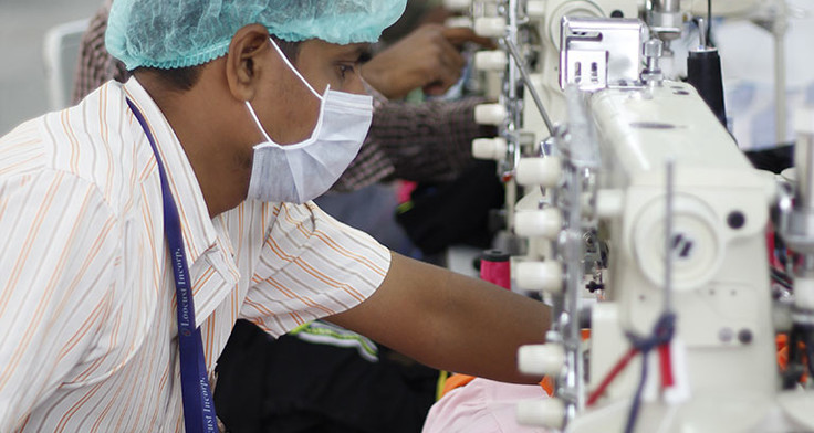 ArbeiterInnen in einer Textil-Fabrik