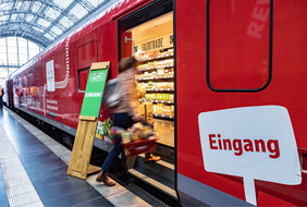 Der faire Supermarkt-Zug steht aktuell am Frankfurter Hauptbahnhof. © Andreas Heimann